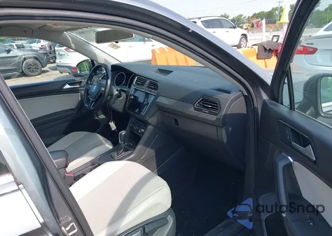 2018 Volkswagen Tiguan Se/Sel z USA, uszkodzony, nr VIN 3VV3B7AX7JM092168